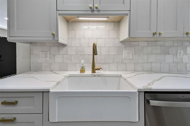 34 HARBOR OAKS CIRCLE, Safety Harbor, FL 34695