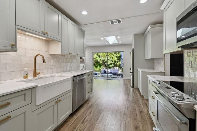 34 HARBOR OAKS CIRCLE, Safety Harbor, FL 34695