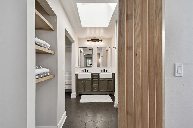 34 HARBOR OAKS CIRCLE, Safety Harbor, FL 34695