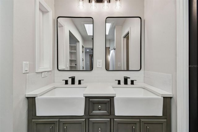 34 HARBOR OAKS CIRCLE, Safety Harbor, FL 34695