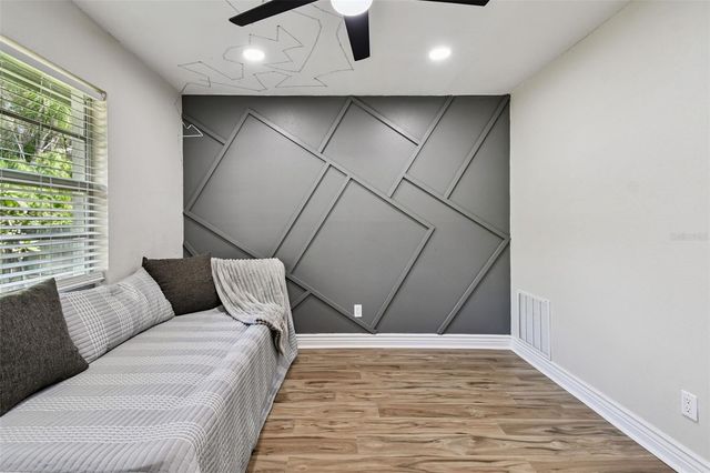 34 HARBOR OAKS CIRCLE, Safety Harbor, FL 34695