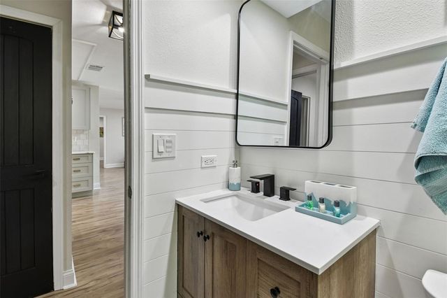 34 HARBOR OAKS CIRCLE, Safety Harbor, FL 34695