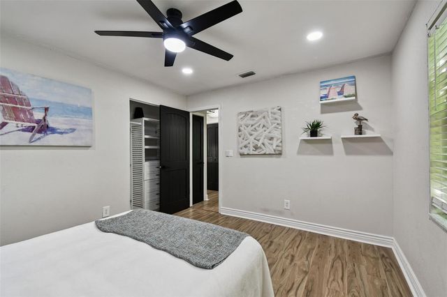 34 HARBOR OAKS CIRCLE, Safety Harbor, FL 34695