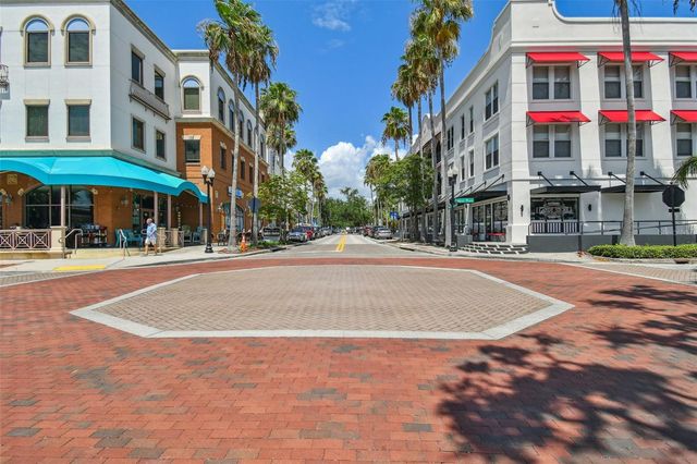 34 HARBOR OAKS CIRCLE, Safety Harbor, FL 34695