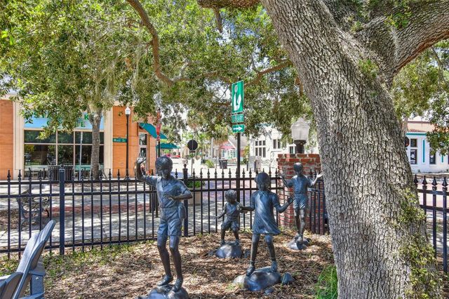 34 HARBOR OAKS CIRCLE, Safety Harbor, FL 34695