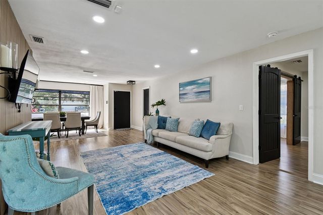 34 HARBOR OAKS CIRCLE, Safety Harbor, FL 34695