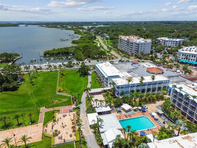 34 HARBOR OAKS CIRCLE, Safety Harbor, FL 34695