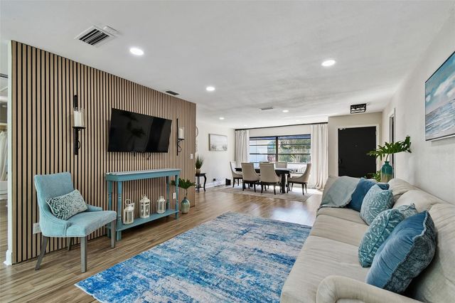 34 HARBOR OAKS CIRCLE, Safety Harbor, FL 34695