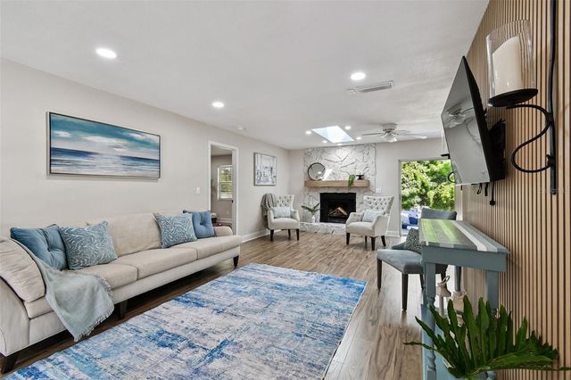 34 HARBOR OAKS CIRCLE, Safety Harbor, FL 34695