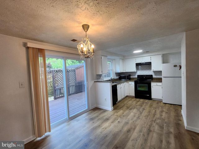 4672 WHITAKER PL, Woodbridge, VA 22193