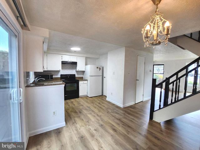 4672 WHITAKER PL, Woodbridge, VA 22193