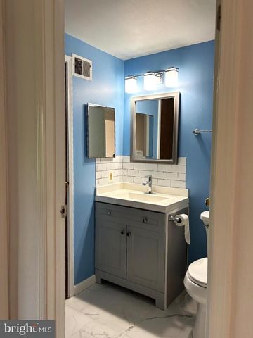4672 WHITAKER PL, Woodbridge, VA 22193