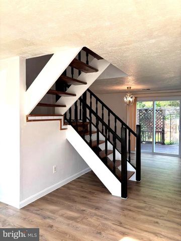 4672 WHITAKER PL, Woodbridge, VA 22193
