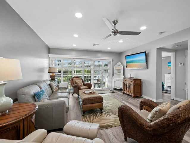 500 S WASHINGTON DRIVE 19B, Sarasota, FL 34236