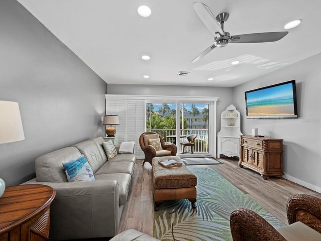 500 S WASHINGTON DRIVE 19B, Sarasota, FL 34236