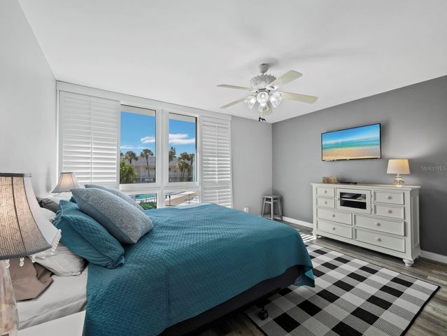 500 S WASHINGTON DRIVE 19B, Sarasota, FL 34236