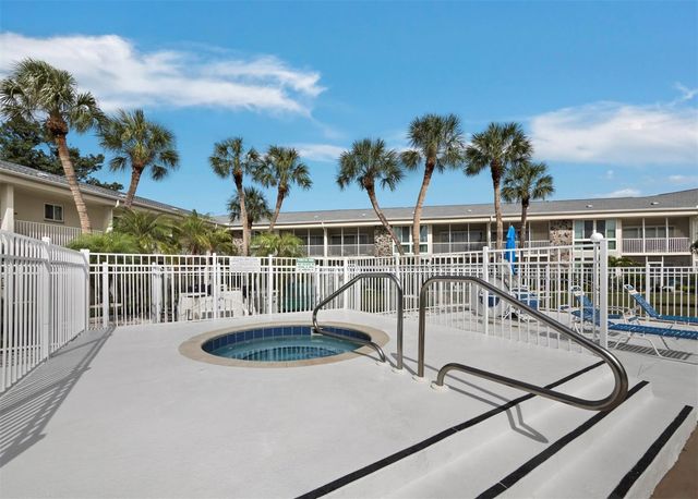 500 S WASHINGTON DRIVE 19B, Sarasota, FL 34236