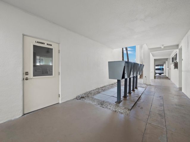 500 S WASHINGTON DRIVE 19B, Sarasota, FL 34236