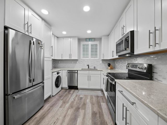 500 S WASHINGTON DRIVE 19B, Sarasota, FL 34236