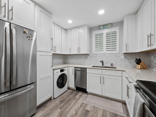 500 S WASHINGTON DRIVE 19B, Sarasota, FL 34236