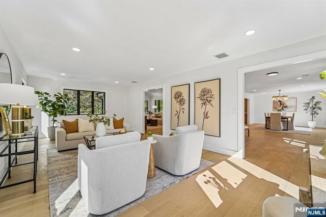 45 Lake Road, Upper Saddle River, NJ 07458