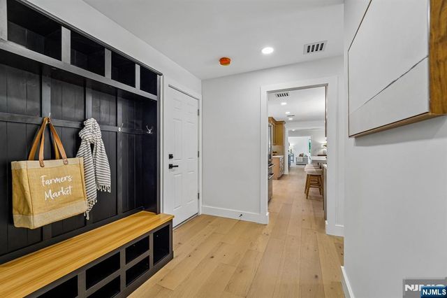 45 Lake Road, Upper Saddle River, NJ 07458