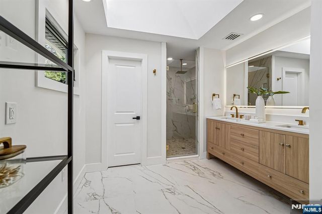 45 Lake Road, Upper Saddle River, NJ 07458