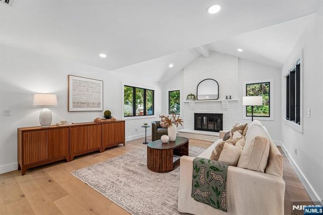 45 Lake Road, Upper Saddle River, NJ 07458