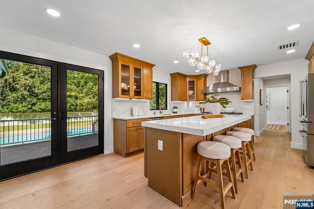 45 Lake Road, Upper Saddle River, NJ 07458