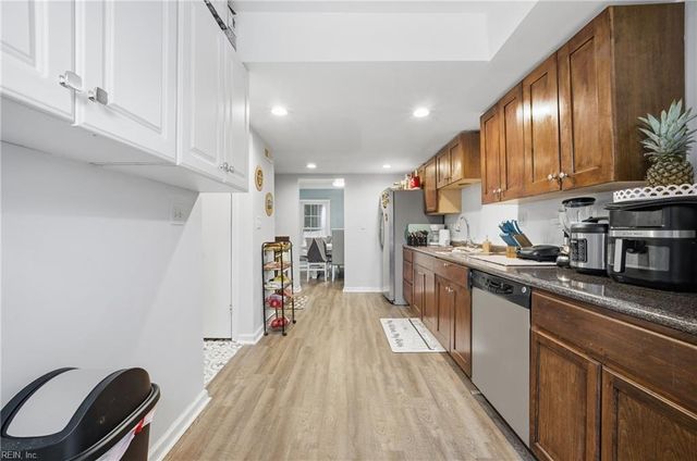 1545 Stonemoss CT, Virginia Beach, VA 23462