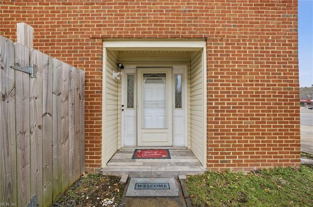 1545 Stonemoss CT, Virginia Beach, VA 23462