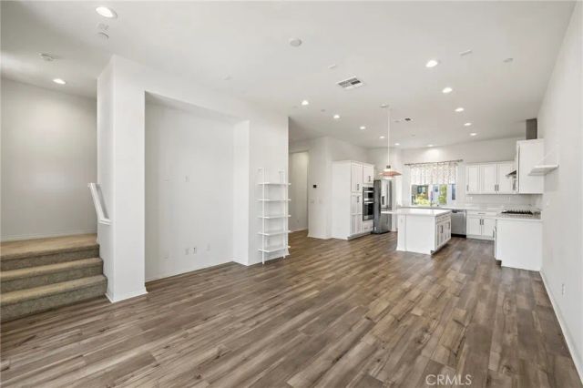 190 Sawbuck, Irvine, CA 92618