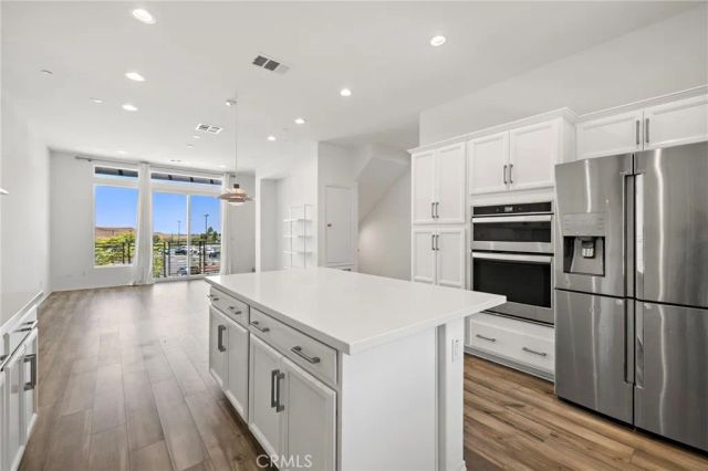 190 Sawbuck, Irvine, CA 92618