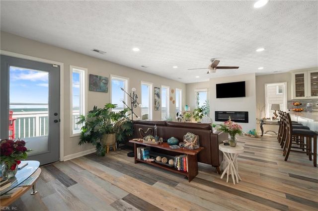 106 Lighthouse DR, Hampton, VA 23664