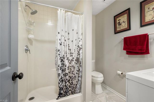 106 Lighthouse DR, Hampton, VA 23664