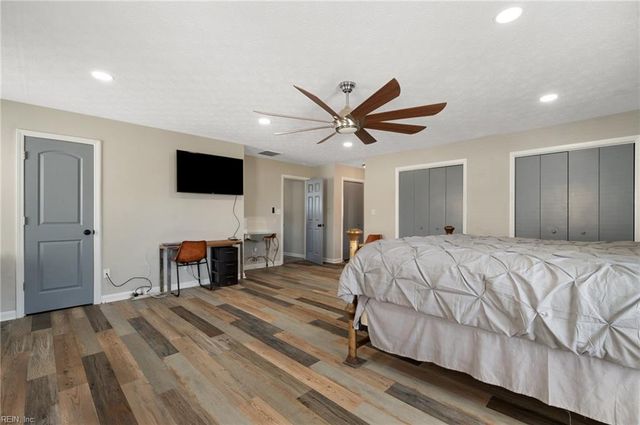 106 Lighthouse DR, Hampton, VA 23664