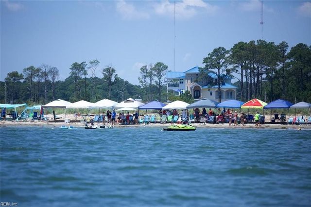106 Lighthouse DR, Hampton, VA 23664