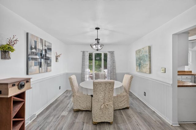 806 W 126th Court, Crown Point, IN 46307
