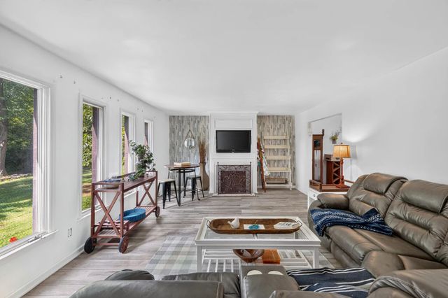 806 W 126th Court, Crown Point, IN 46307