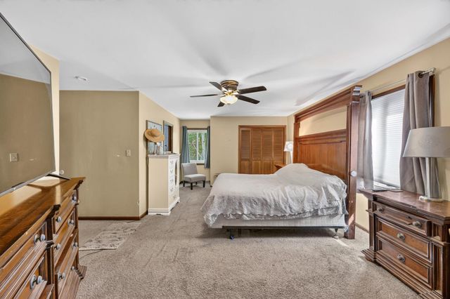 806 W 126th Court, Crown Point, IN 46307