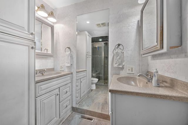 806 W 126th Court, Crown Point, IN 46307