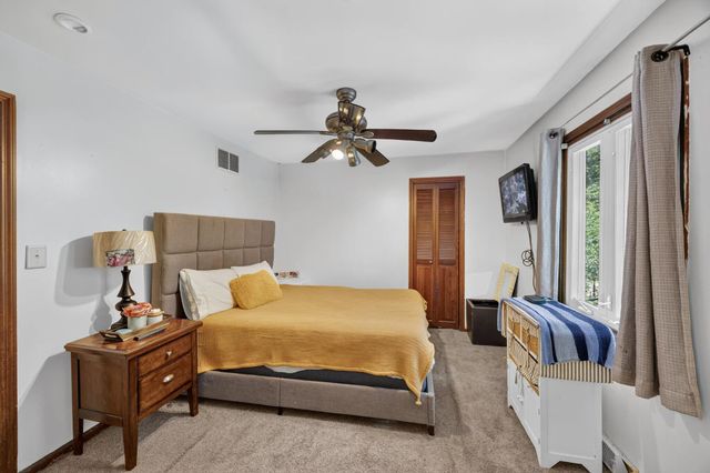 806 W 126th Court, Crown Point, IN 46307