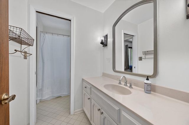 806 W 126th Court, Crown Point, IN 46307