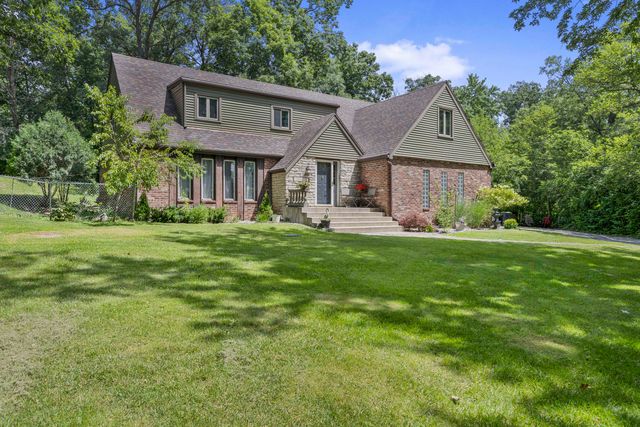 806 W 126th Court, Crown Point, IN 46307