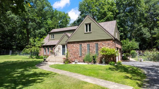 806 W 126th Court, Crown Point, IN 46307