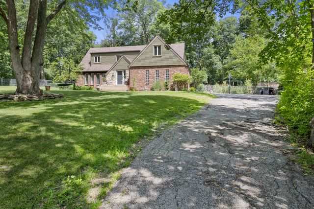 806 W 126th Court, Crown Point, IN 46307