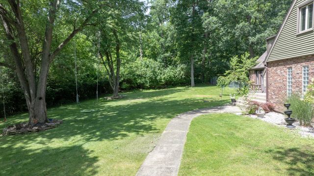 806 W 126th Court, Crown Point, IN 46307