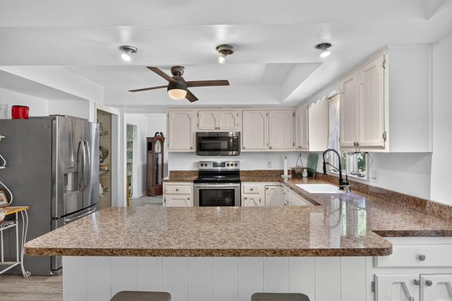 806 W 126th Court, Crown Point, IN 46307