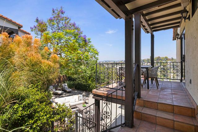 3756 Clayton Avenue W, Los Angeles, CA 90027