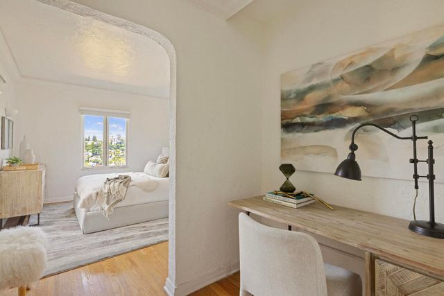 3756 Clayton Avenue W, Los Angeles, CA 90027